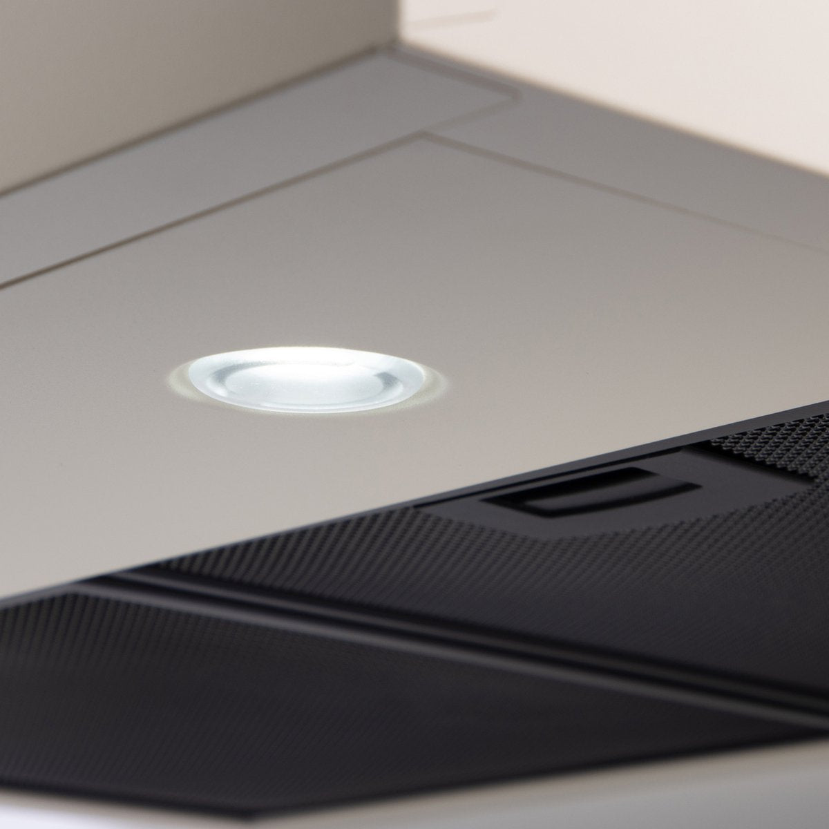 Wiggo WE‑C930P(C) – Wandschouw Afzuigkap 90 cm – Crème – 600 m³/h – KNeeppenbediening – LED Verlichting – 5 jaar garantie