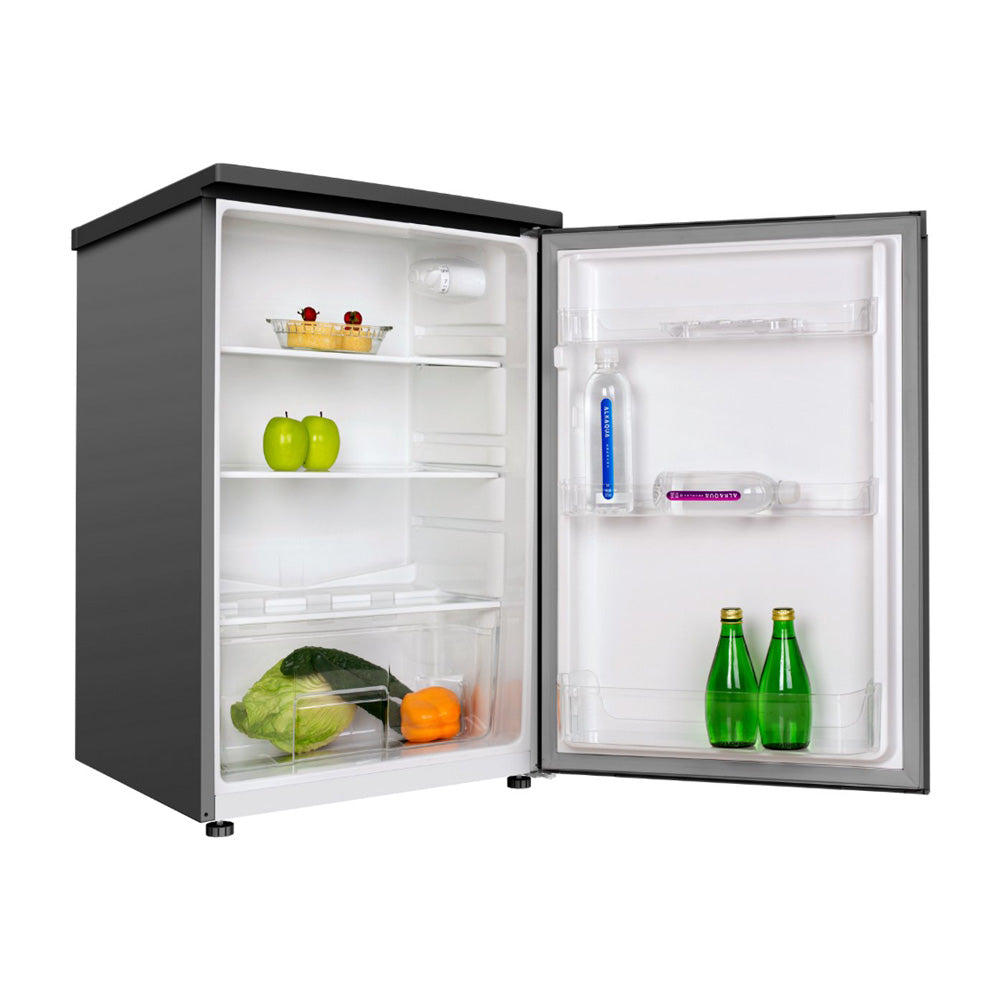 Wiggo WL-TT8D(B) Vrijstaande Tafelmodel Koelkast Zwart met open deur en inhoud.